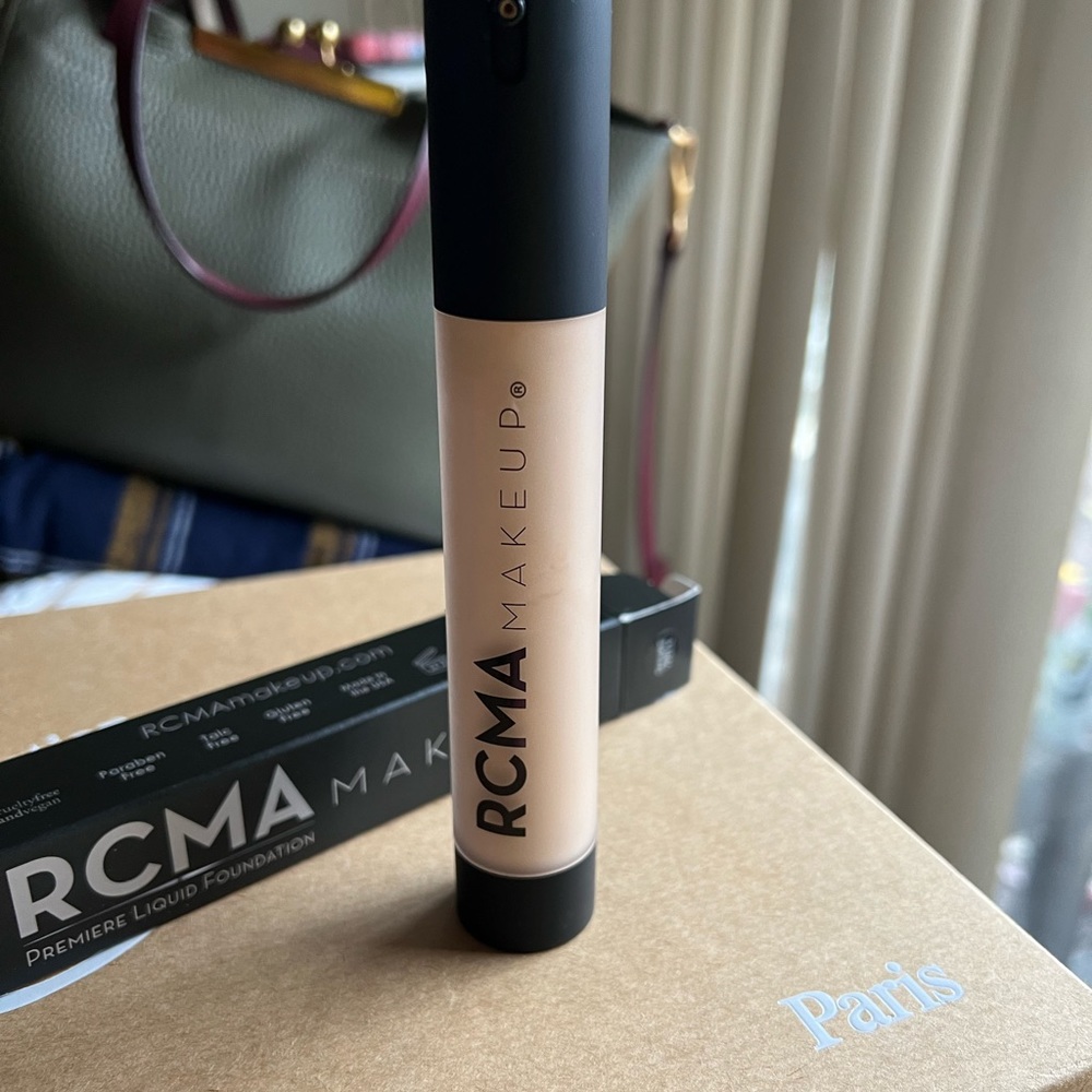 RCMA liquid foundation shade neutral 130